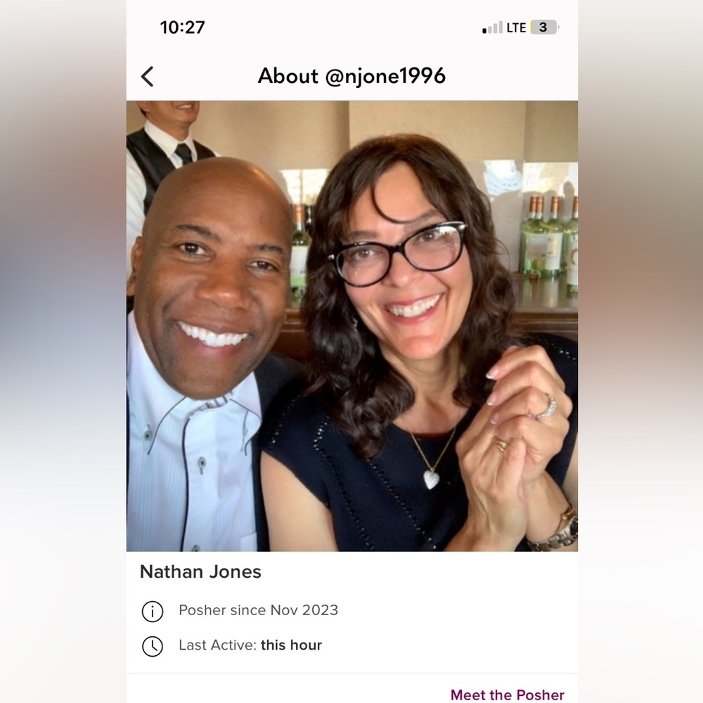 Scammed me out of 85 blocked me on his iPhone and now his Poshmark